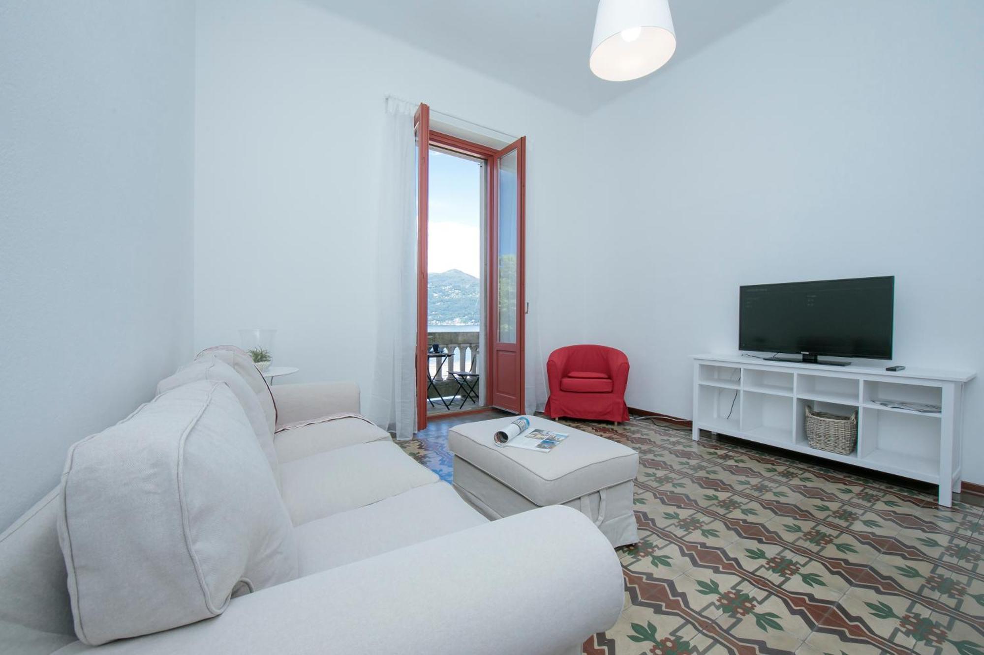 Residenza Oleandro Lake View Luino Center - Happy Rentals Ngoại thất bức ảnh