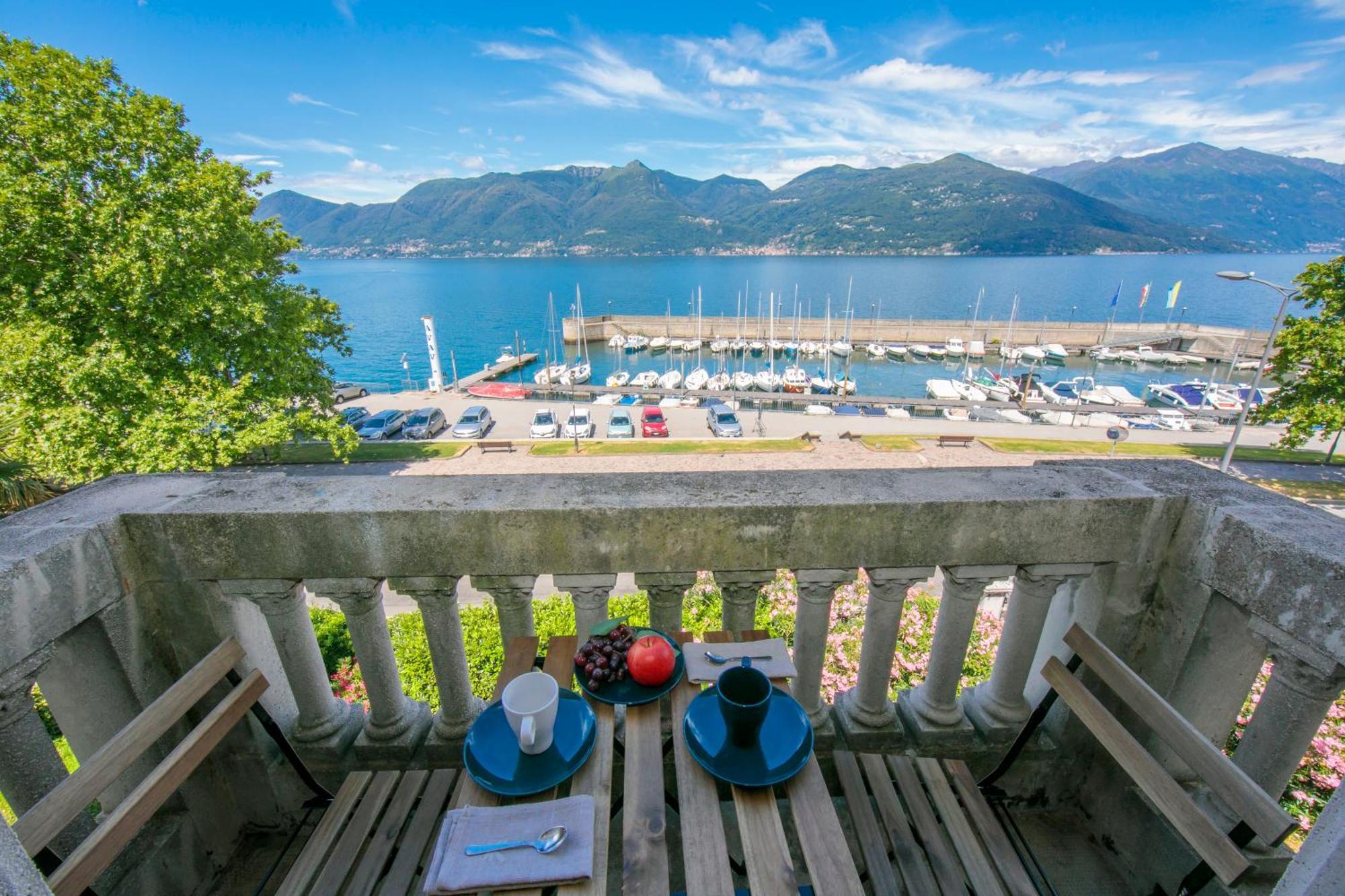 Residenza Oleandro Lake View Luino Center - Happy Rentals Ngoại thất bức ảnh